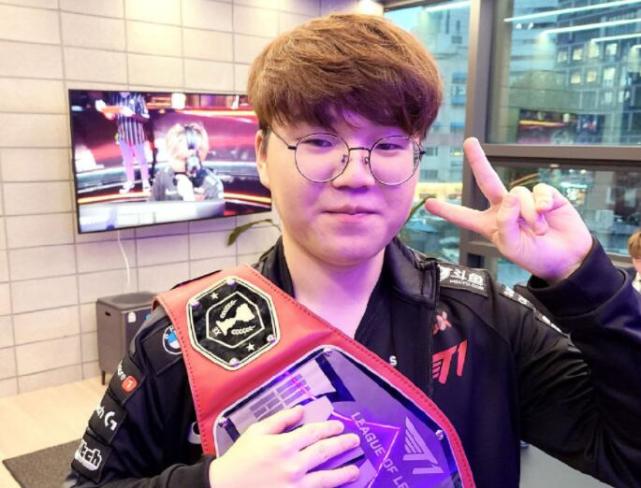 队整体产生 队整体产生