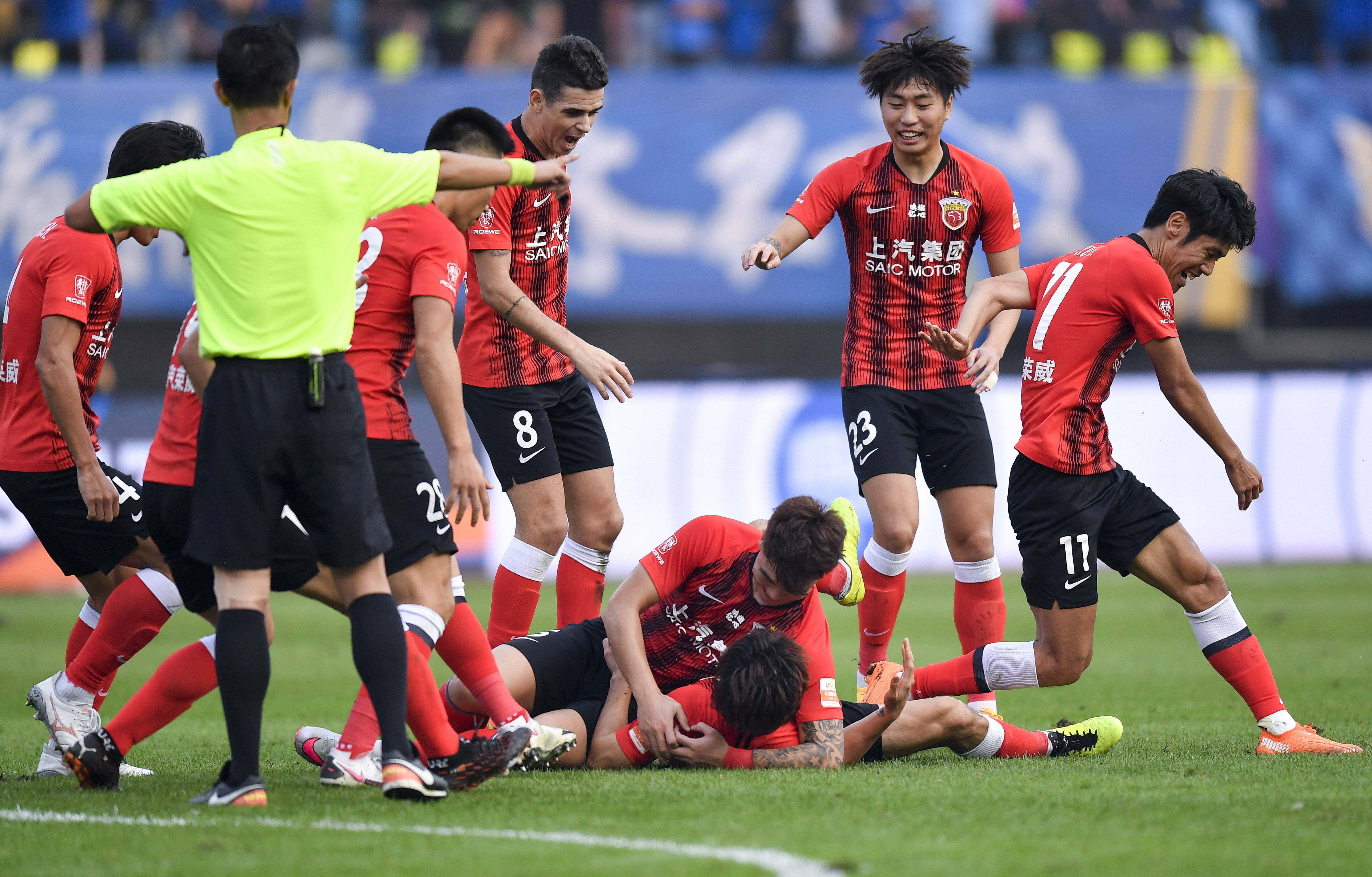 更有人质疑 更有人质疑